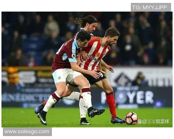 曼联迎战伯恩利前瞻分析球队状态与战术布局的关键对决